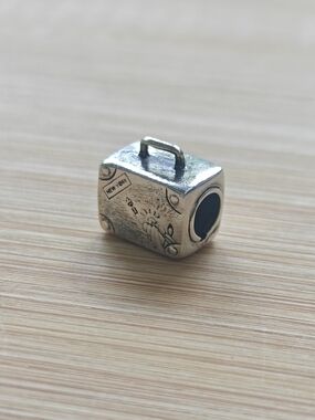 Rare Silver New York Suitcase Silver Travel Charm - Pandora Bracelet Compatible